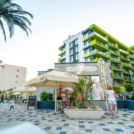 Alv Indoor Pool & Alezzi Apartment Navodari