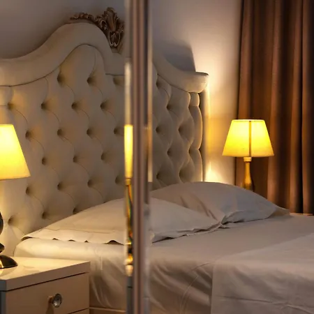 Alv Indoor Pool & Alezzi Apartament