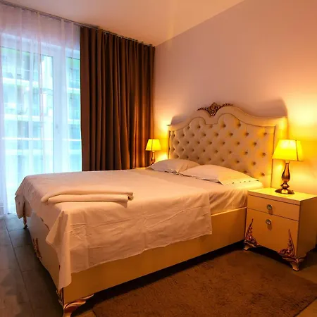 Alv Indoor Pool & Alezzi Apartament *